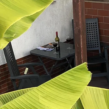 Unteres In Mit Grill Und Terrasse Apartman