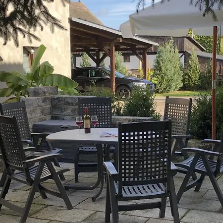 Unteres In Mit Grill Und Terrasse *